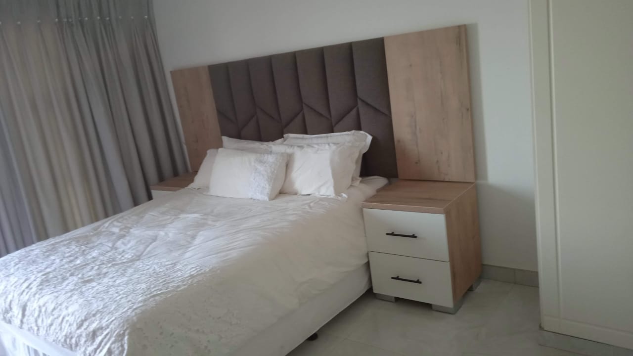 Guesthouse bedroom storage